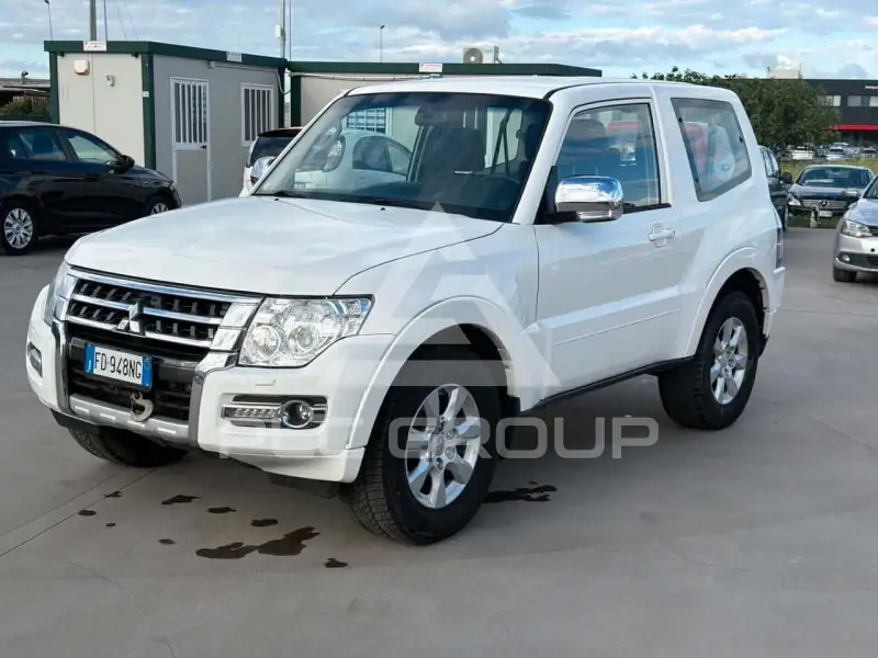 2016 Mitsubishi PAJARO