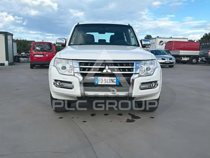 2016 Mitsubishi PAJARO