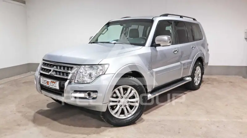 2016 Mitsubishi PAJARO