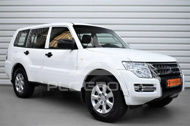 2016 Mitsubishi PAJARO