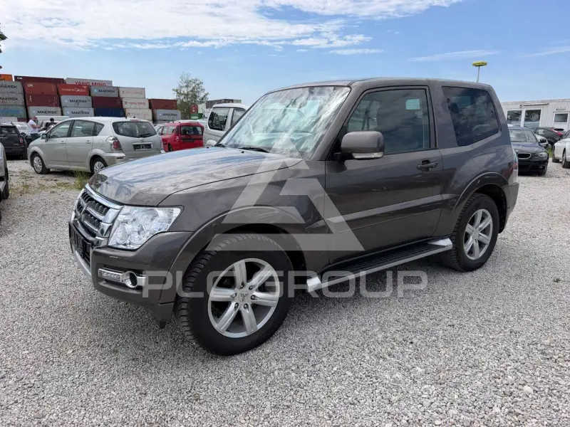 2016 Mitsubishi PAJARO
