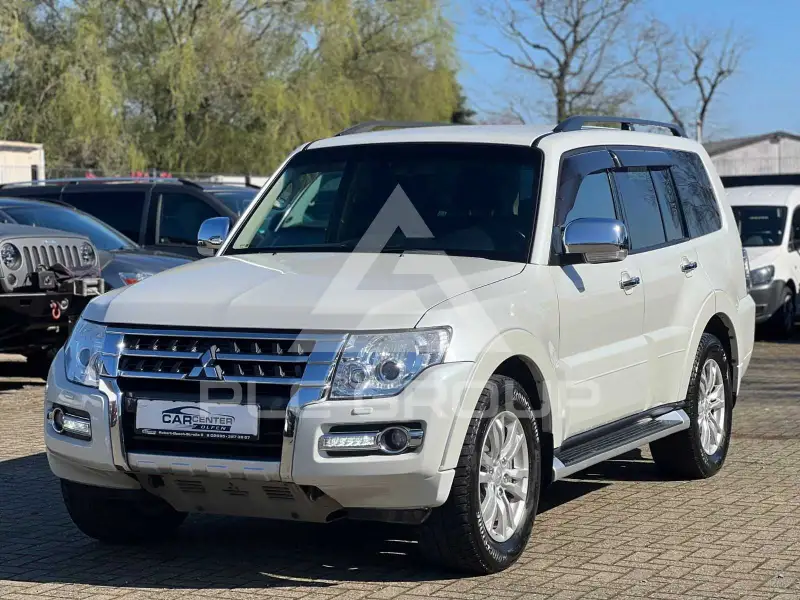 2016 Mitsubishi PAJARO