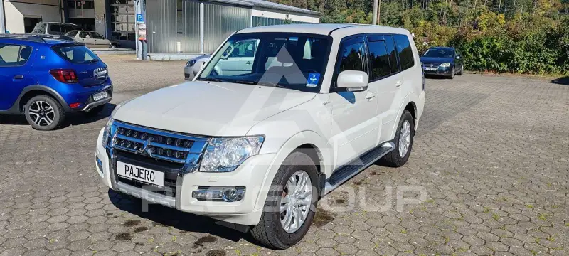 2016 Mitsubishi PAJARO