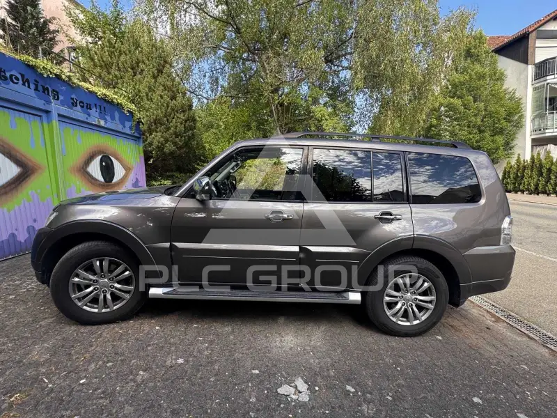 2016 Mitsubishi PAJARO