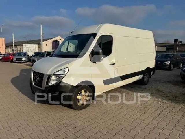 2016 Nissan NV 400