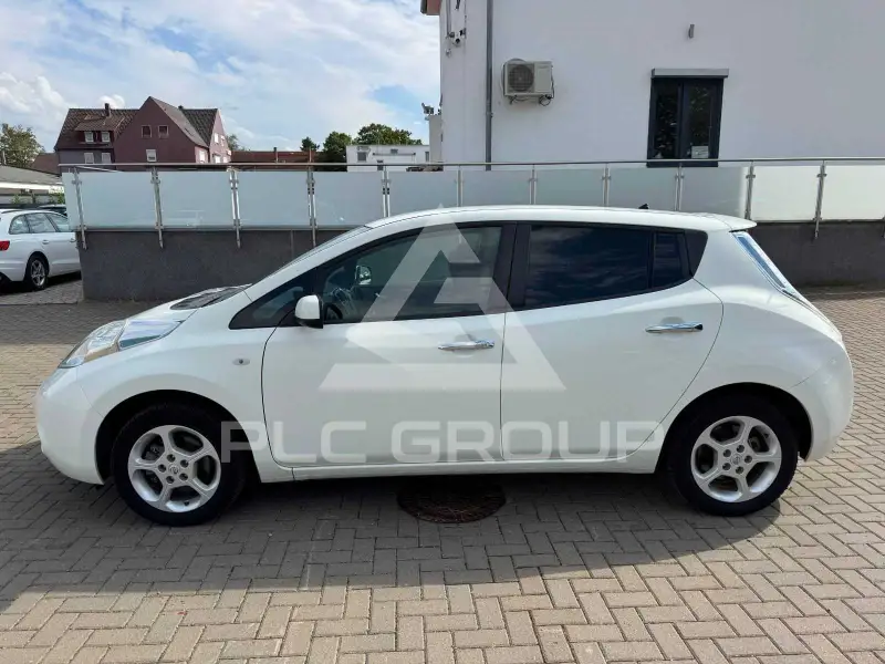 2016 Nissan LEAF