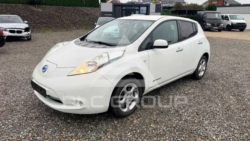 2016 Nissan LEAF
