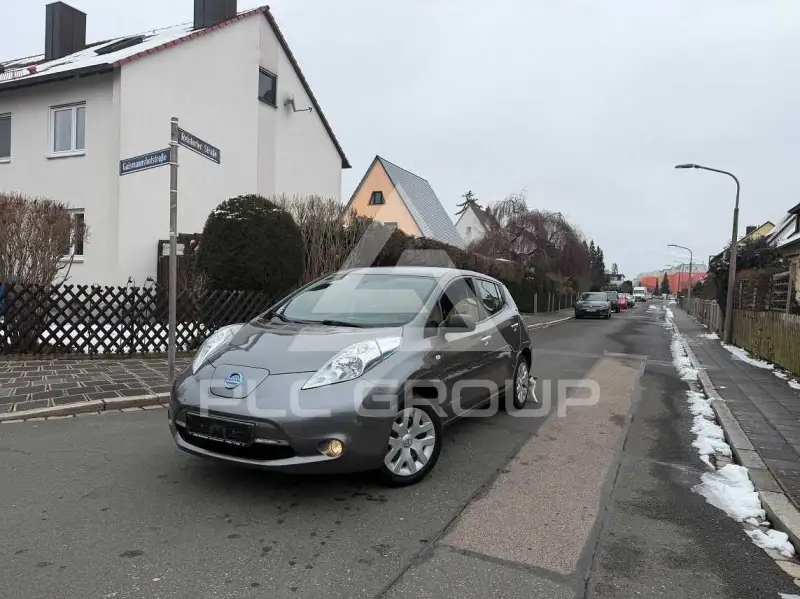 2016 Nissan LEAF