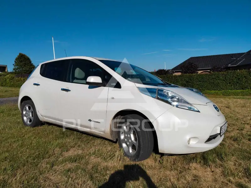 2016 Nissan LEAF