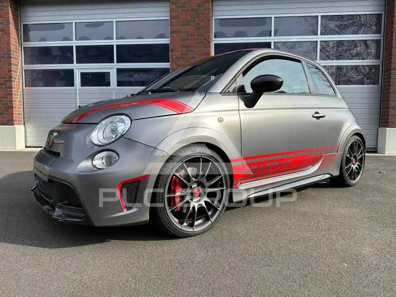 2016 Abarth 695