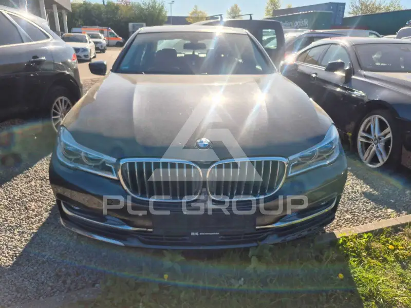 2016 BMW 740