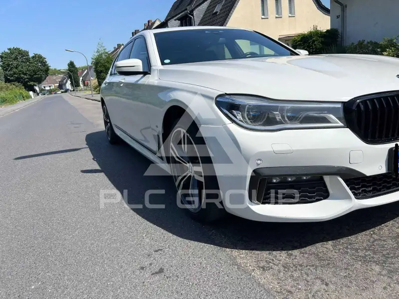 2016 BMW 740