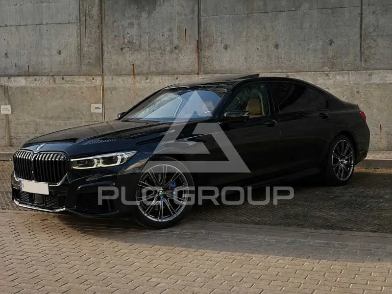 2016 BMW 740
