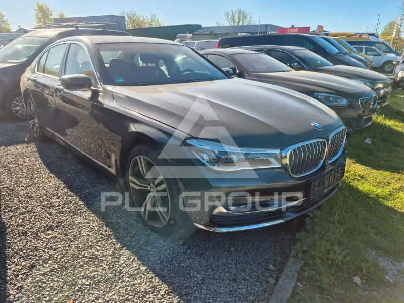 2016 BMW 740