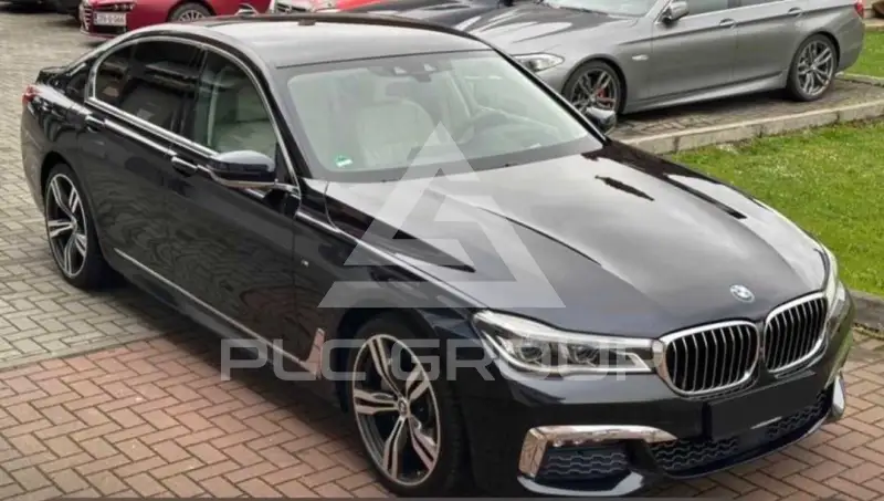 2016 BMW 740