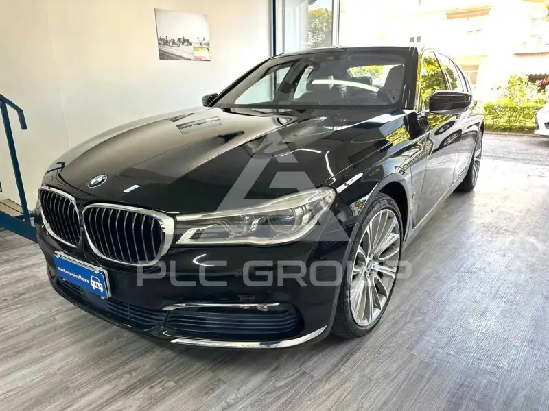 2016 BMW 740