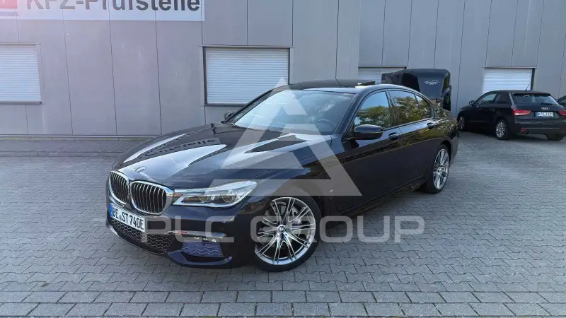 2016 BMW 740
