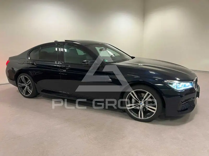2016 BMW 740
