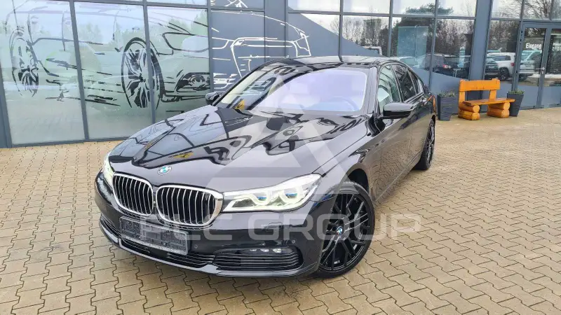 2016 BMW 740
