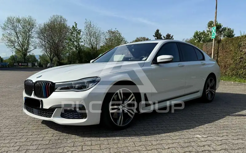 2016 BMW 740