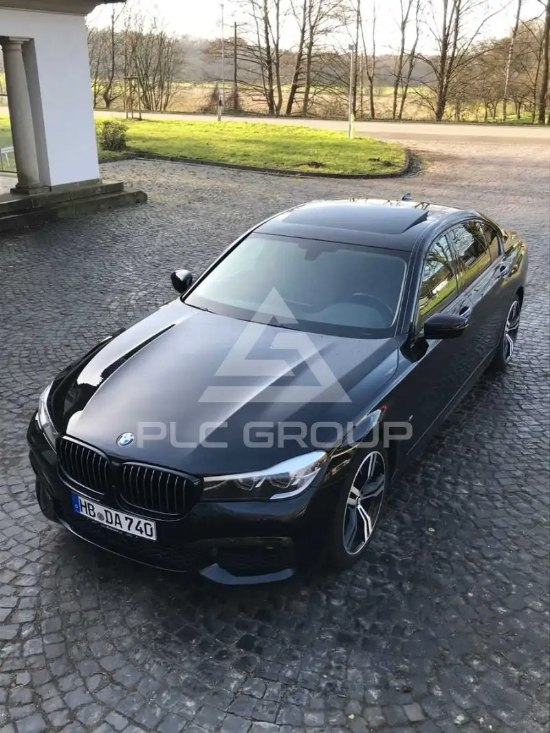 2016 BMW 740