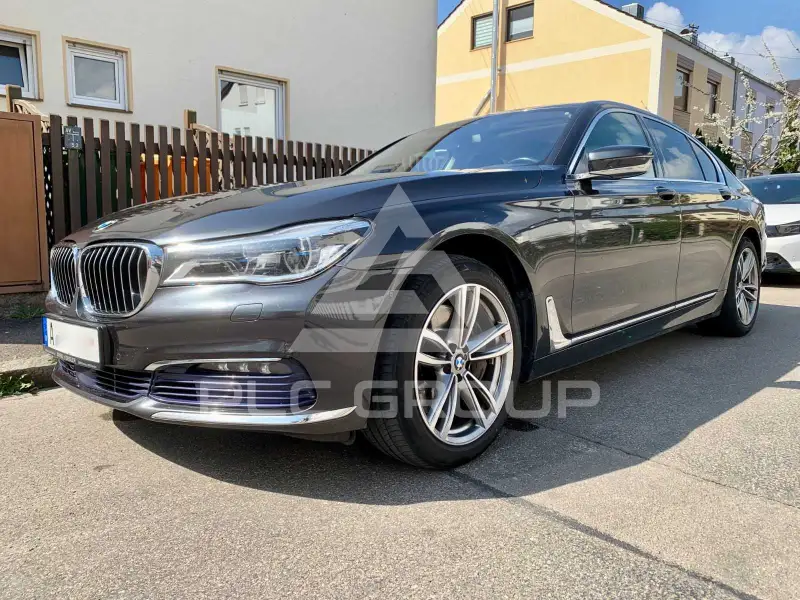 2016 BMW 750