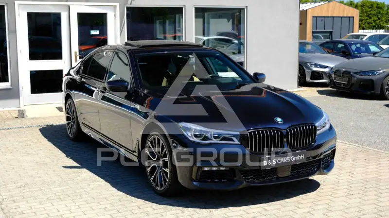 2016 BMW 750