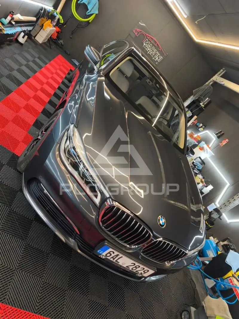 2016 BMW 750