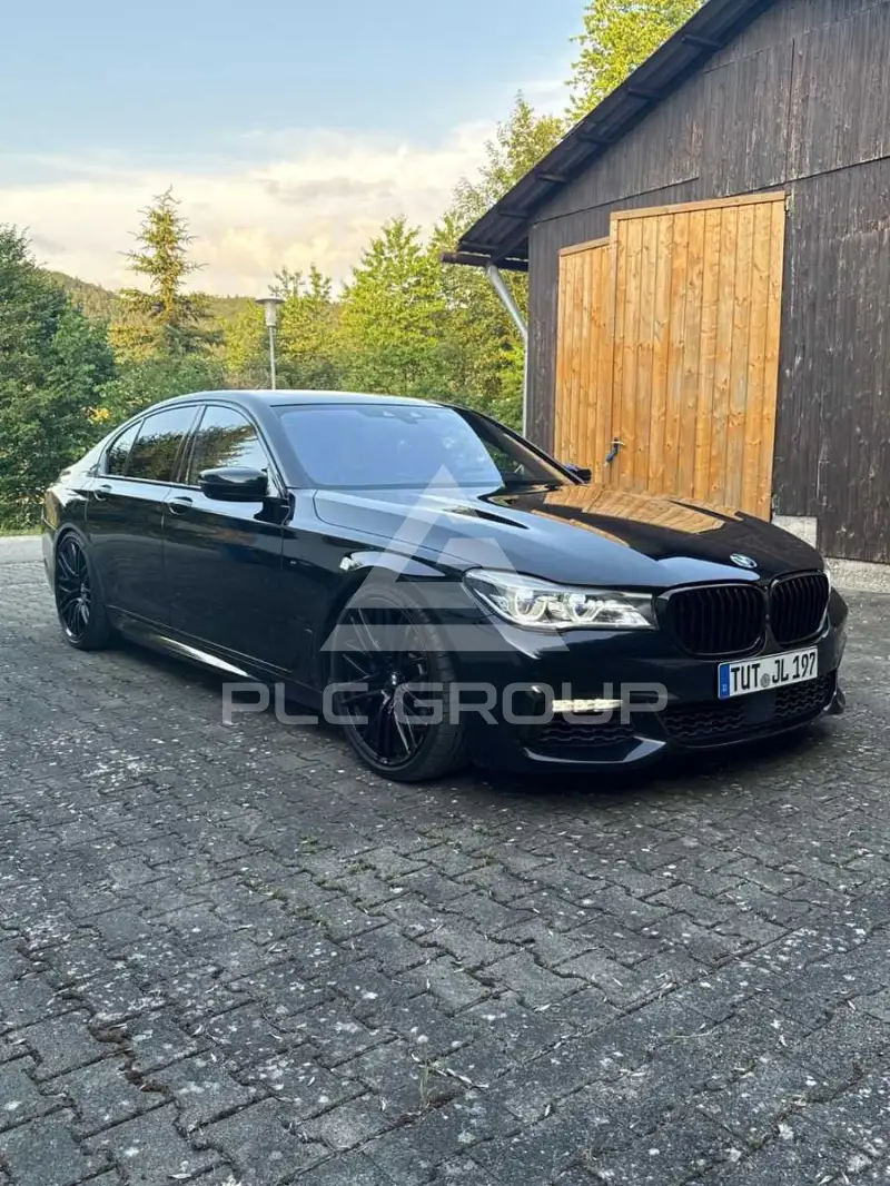 2016 BMW 750
