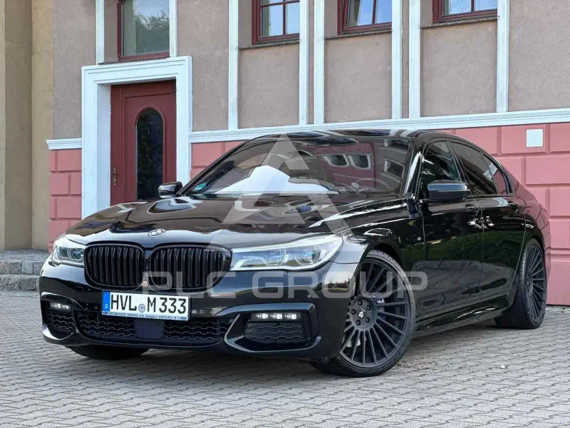 2016 BMW 750