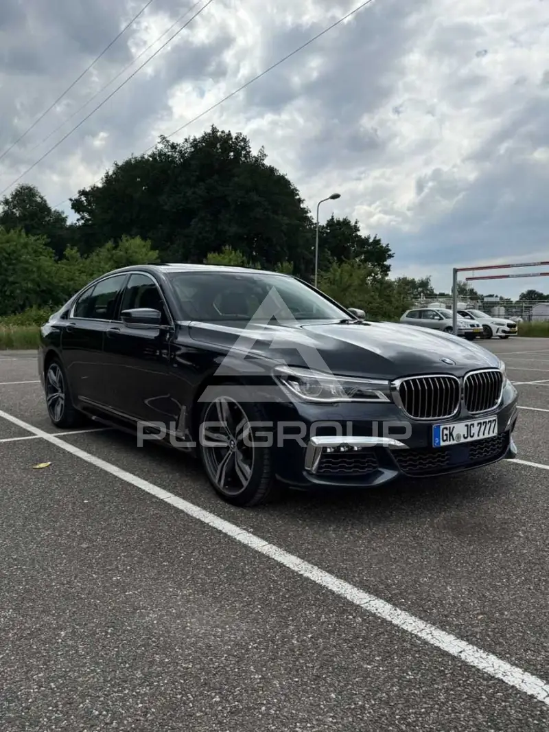 2016 BMW 750