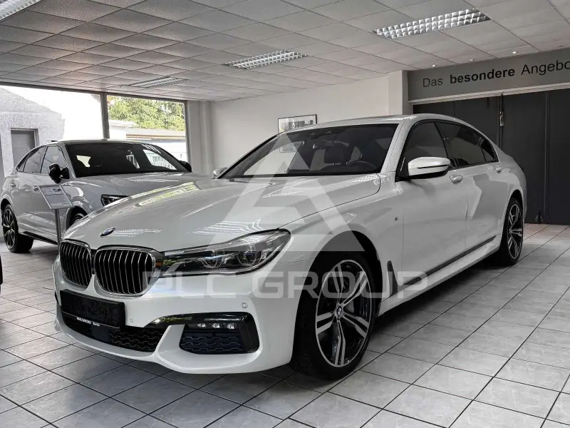 2016 BMW 750
