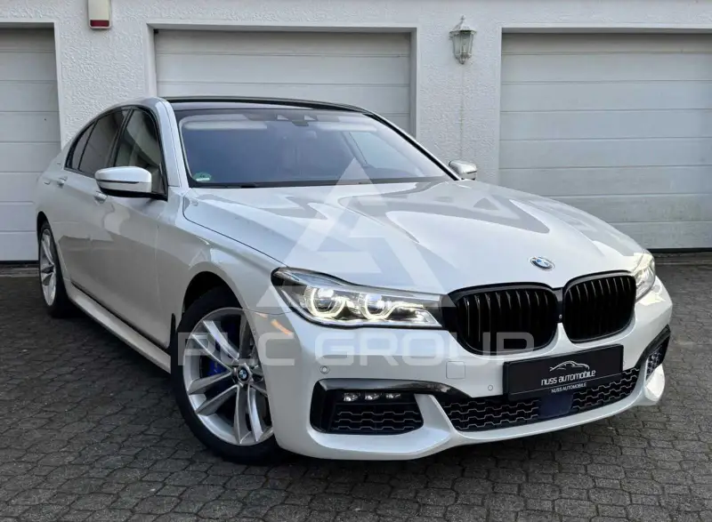 2016 BMW 750