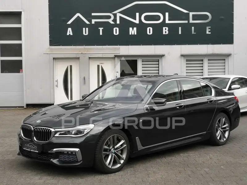 2016 BMW 750