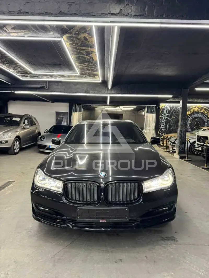 2016 BMW 750