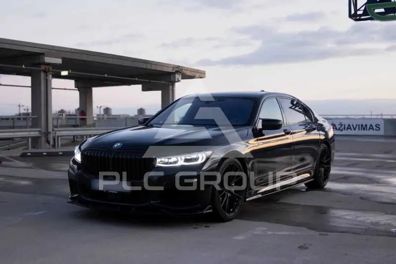 2016 BMW 750