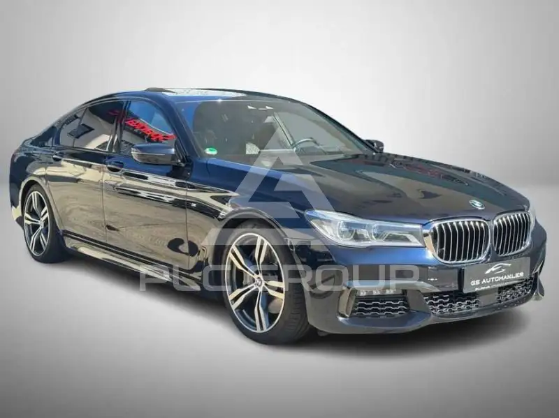 2016 BMW 750