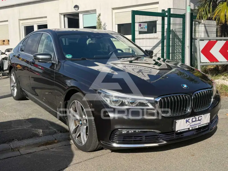 2016 BMW 750