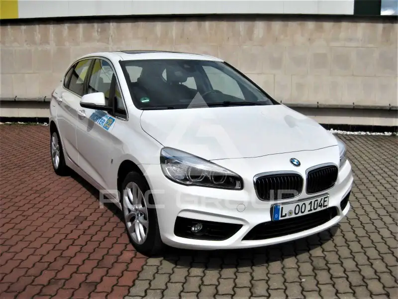 2016 BMW 225