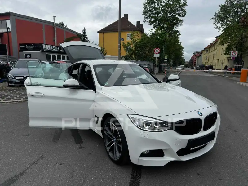 2016 BMW 320