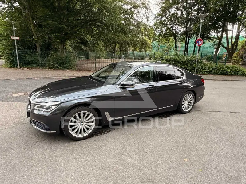 2016 BMW 730