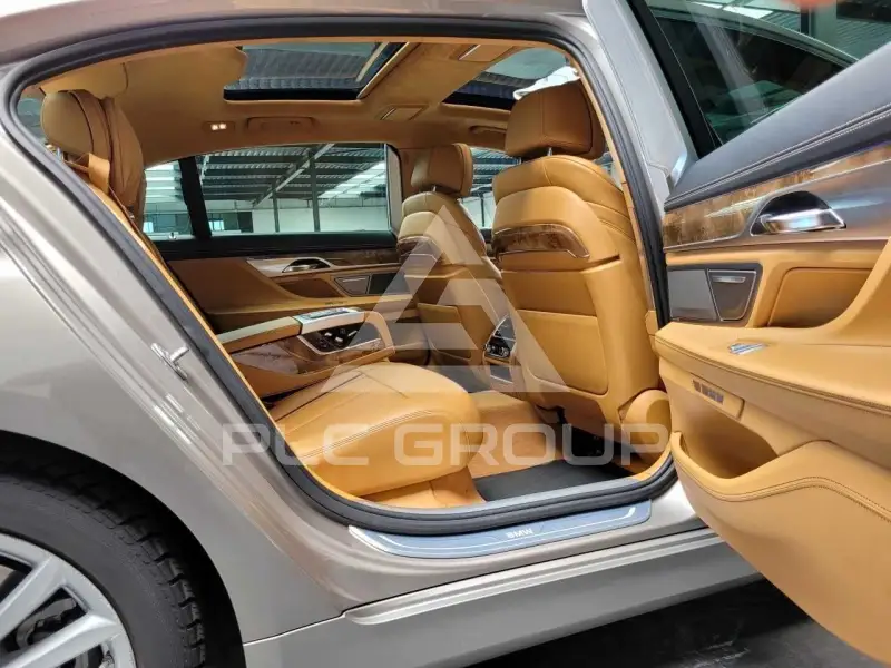 2016 BMW 730