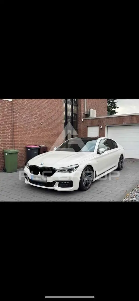 2016 BMW 730