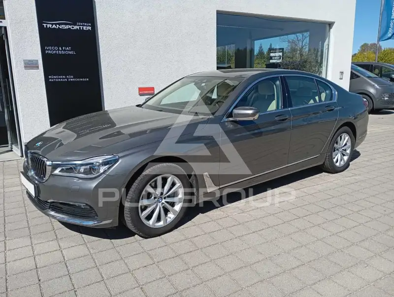 2016 BMW 730