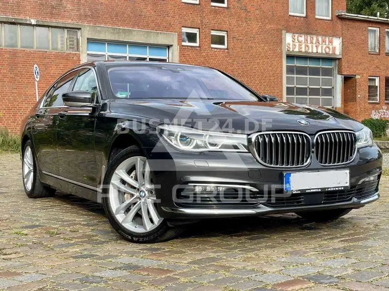 2016 BMW 730