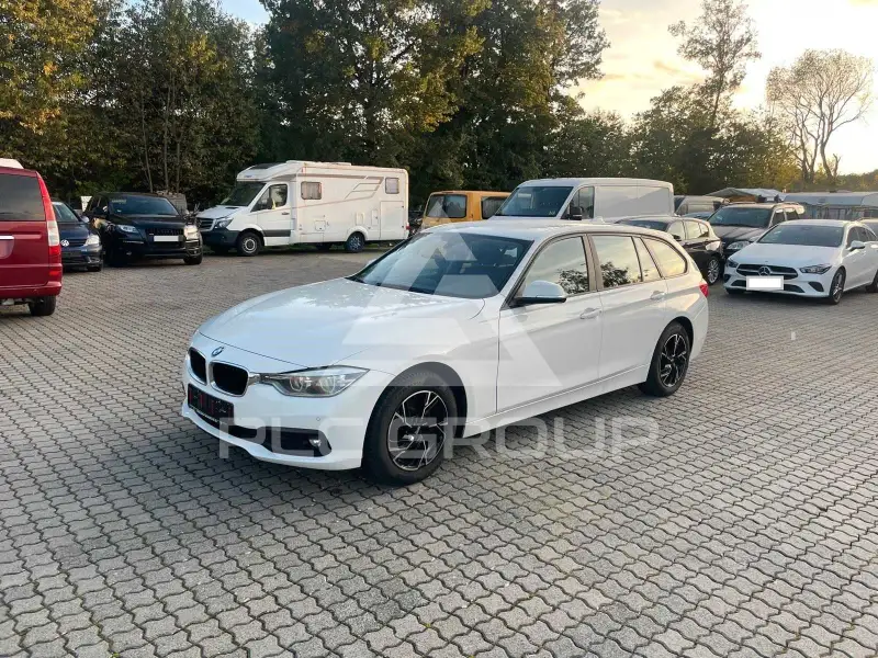 2016 BMW 318