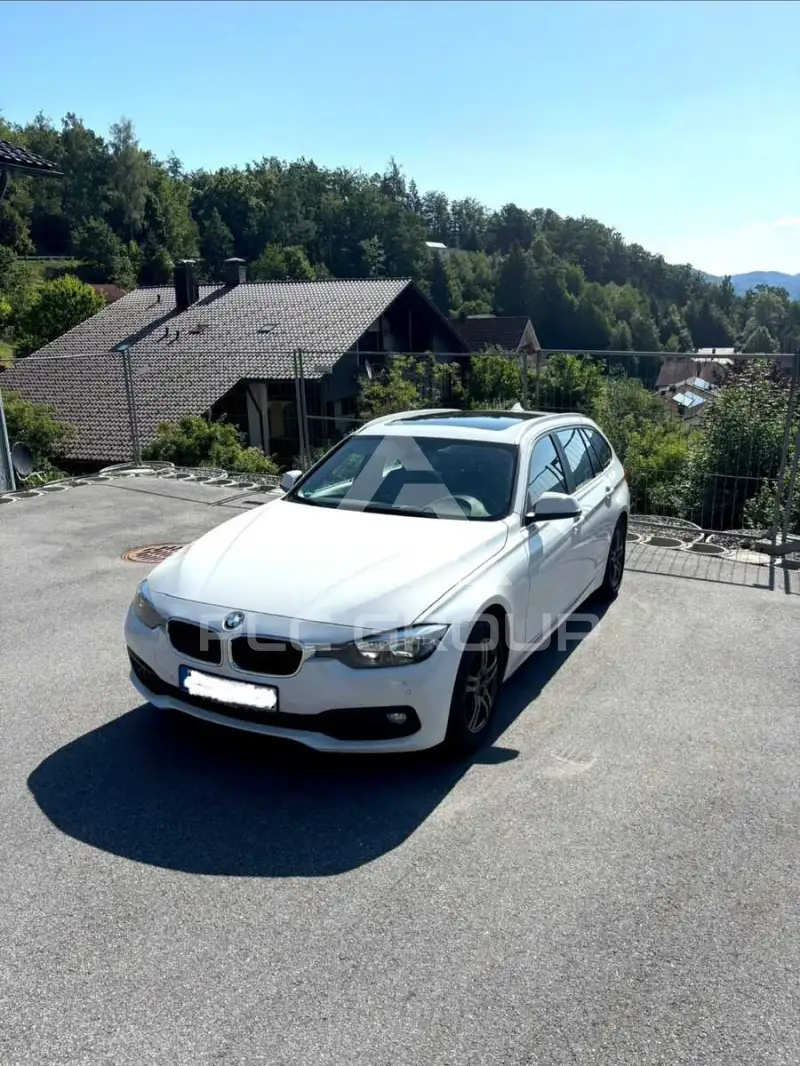 2017 BMW 318