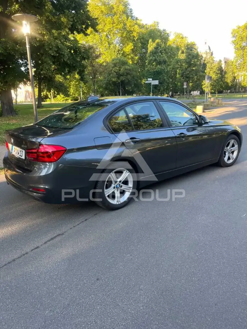2016 BMW 318