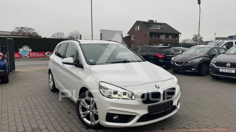 2016 BMW 220