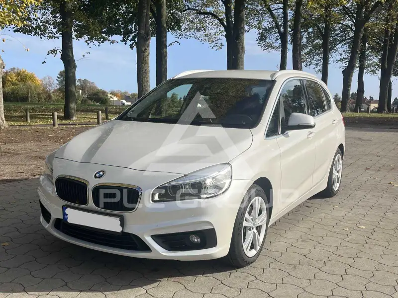 2016 BMW 220
